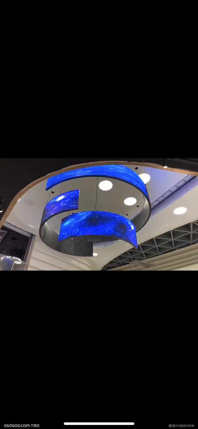 創(chuàng)意無限 LED異形屏的視覺盛宴——從波浪屏到飄帶屏的柔性軟模組技術解析